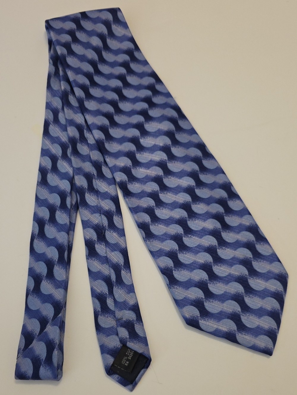 Men's Blue Wave Pattern Tie by
